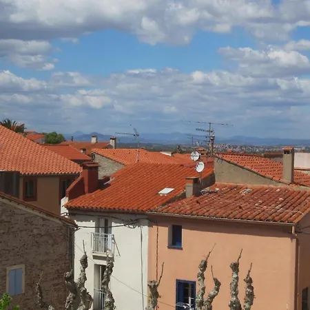 Au Remp'arts Aparthotel 3*