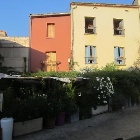 Au Remp'arts شقة فندقية إيلن