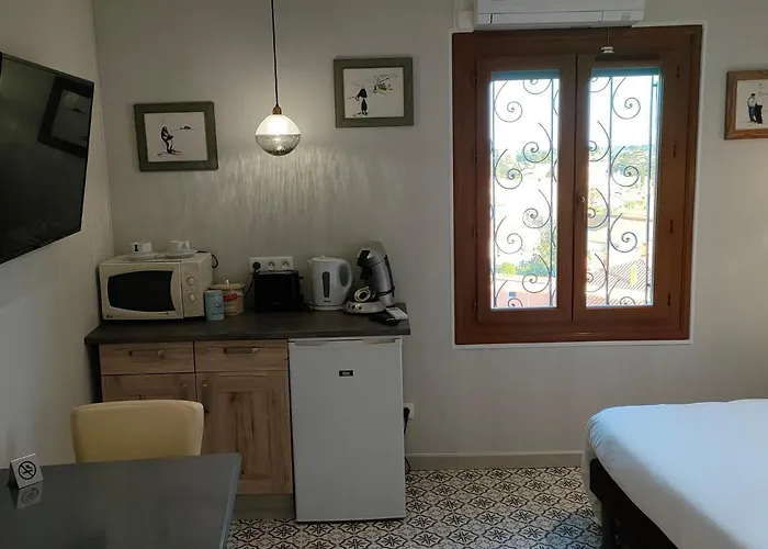 Au Remp'arts Hotel apartamentowy Elne